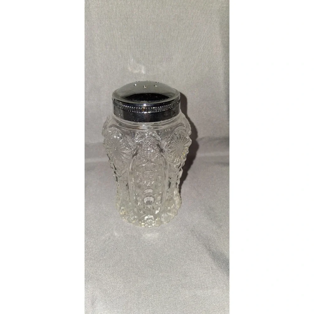 VTG Lenox Imperial Glass Salt/Pepper‎ Shaker Button & Daisy USA Never Used